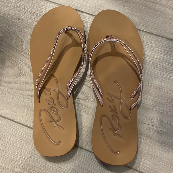 💗NEW Roxy Flip Flops💗 - Picture 2 of 8